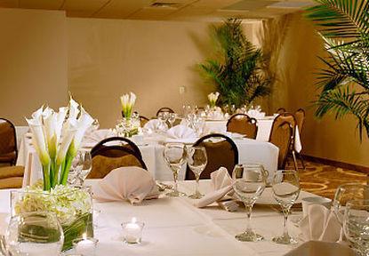 Chester Inn & Suites Sharonville Restoran foto