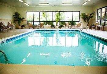 Chester Inn & Suites Sharonville Bagian luar foto