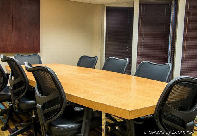 Chester Inn & Suites Sharonville Bagian luar foto
