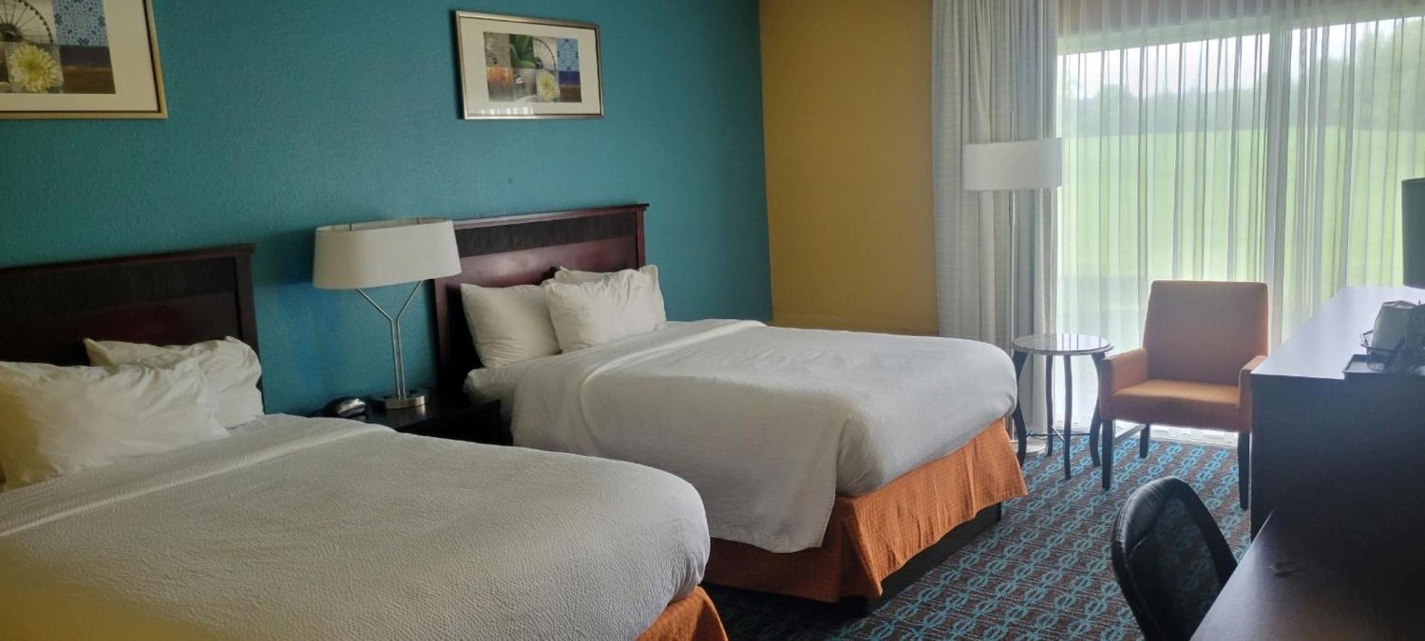 Chester Inn & Suites Sharonville Bagian luar foto