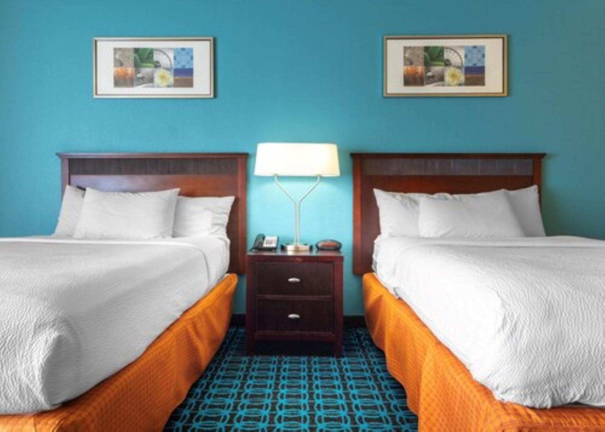 Chester Inn & Suites Sharonville Bagian luar foto