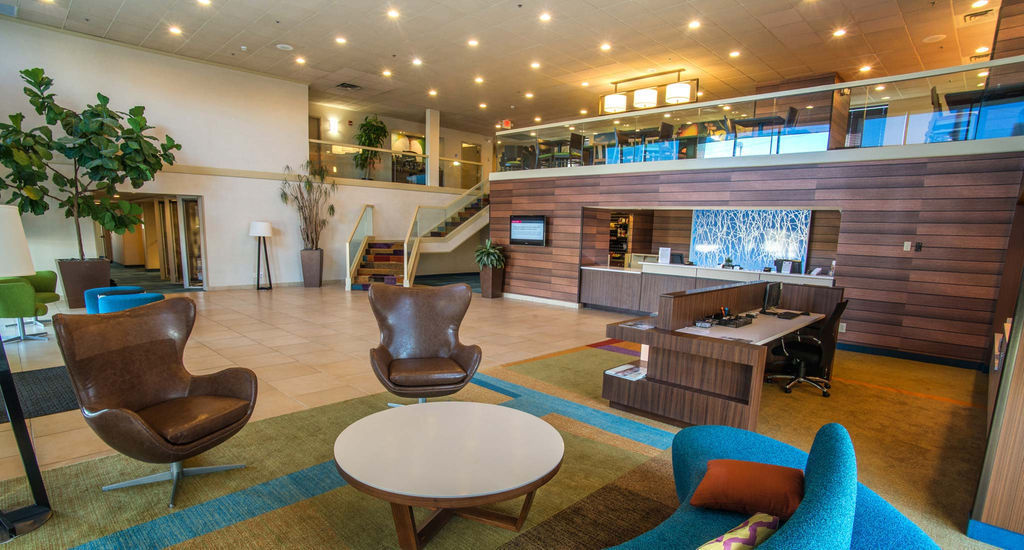 Chester Inn & Suites Sharonville Bagian luar foto